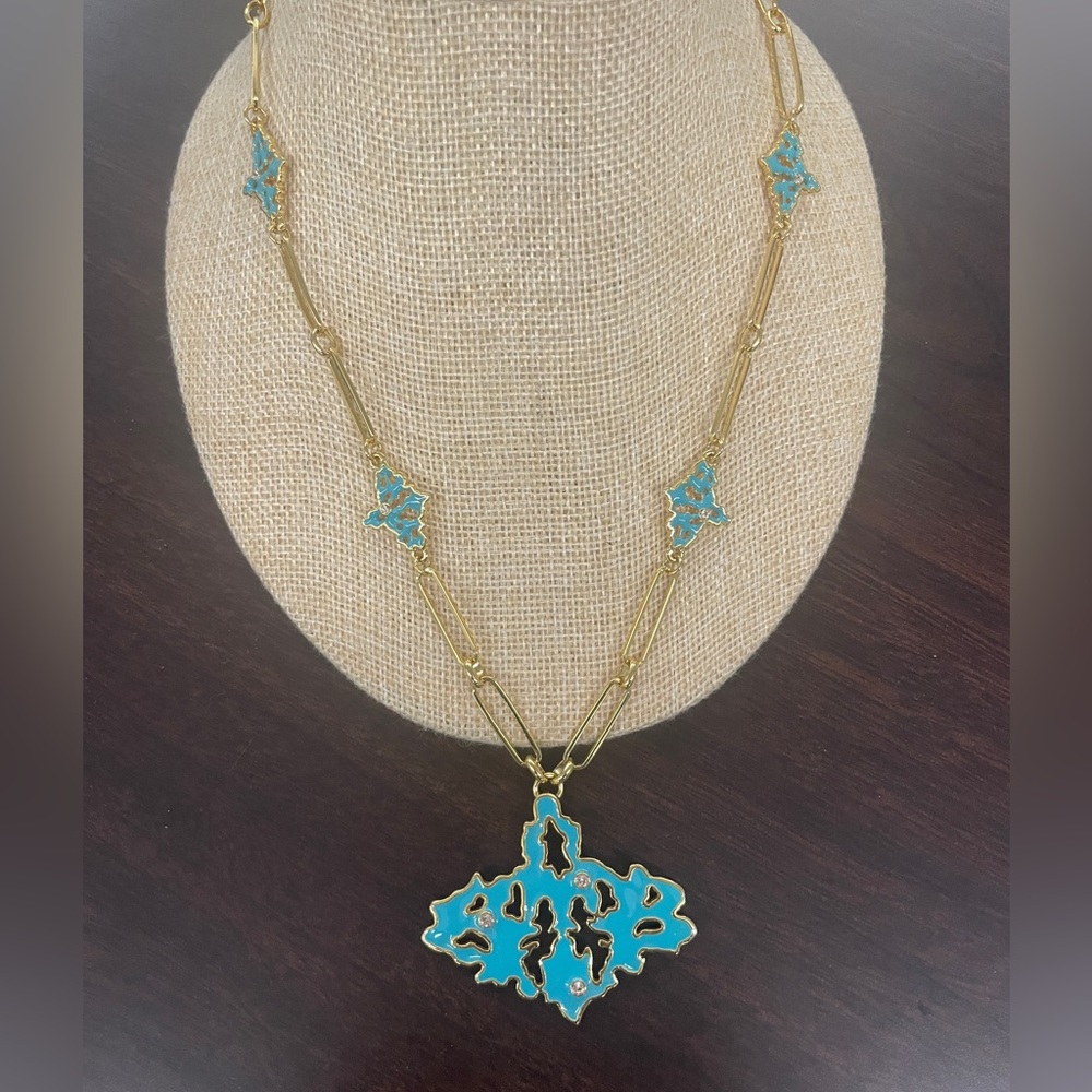 NWOT Neiman Marcus Statement Necklace